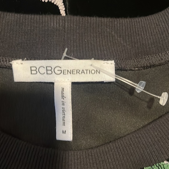 NWOT BCBG Floral Black Velour Sweatshirt Sweater - Picture 9 of 9